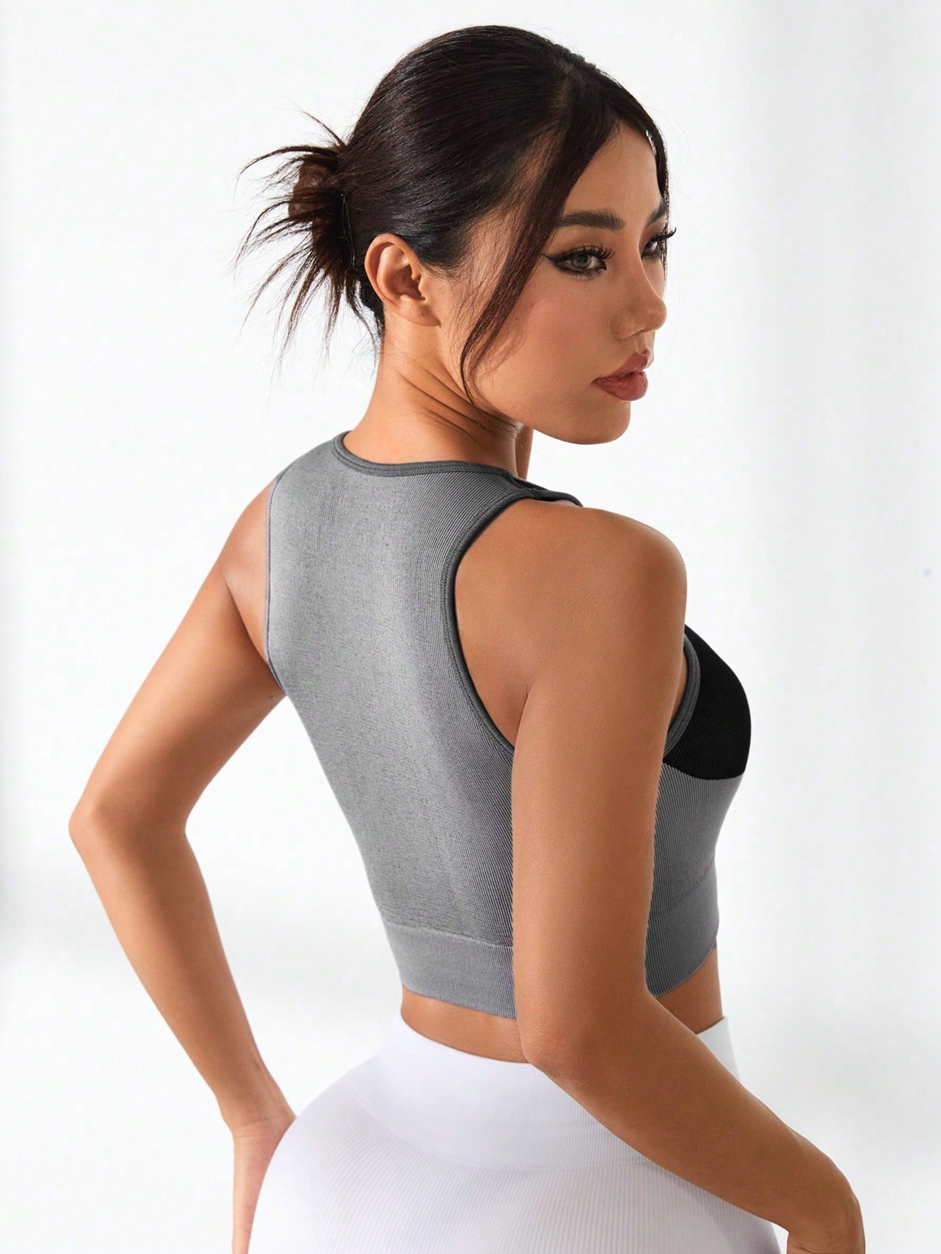 Top corto acanalado con bloque - Tank Top Ribbed reseña y precio